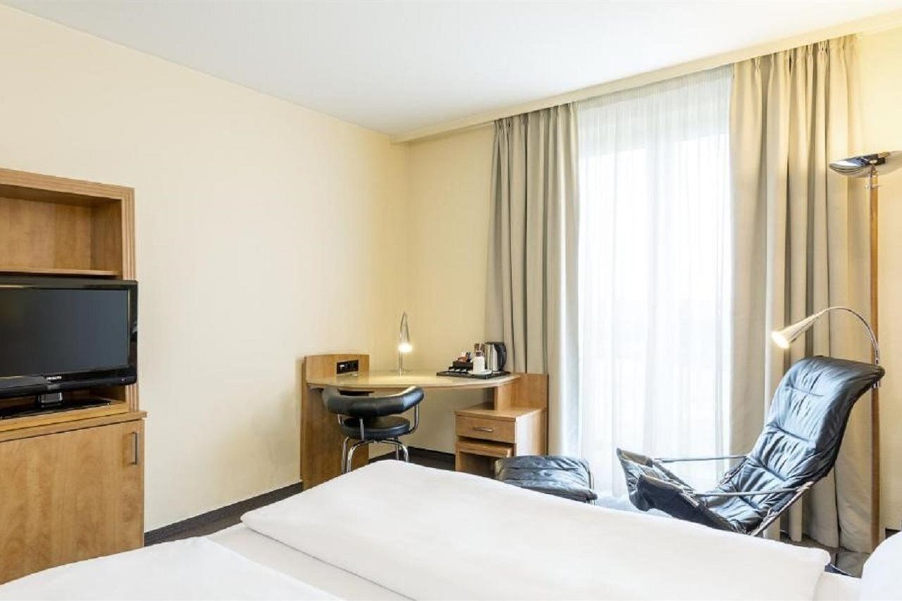 Nh Hamburg Horner Rennbahn Hotel Exterior foto